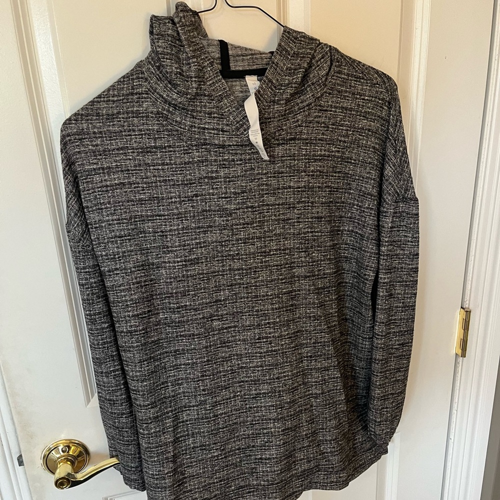 Lululemon lightweight hoodie with thumb holes and hand cuffs